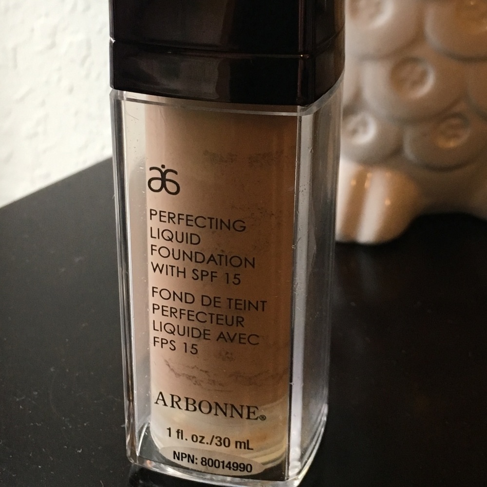 Perfecting Liquid Foundation SPF 15 Alabaster